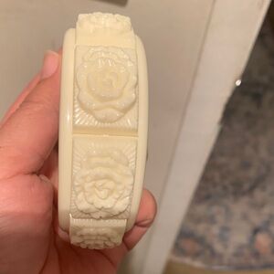 Cream Floral Carved Bangle